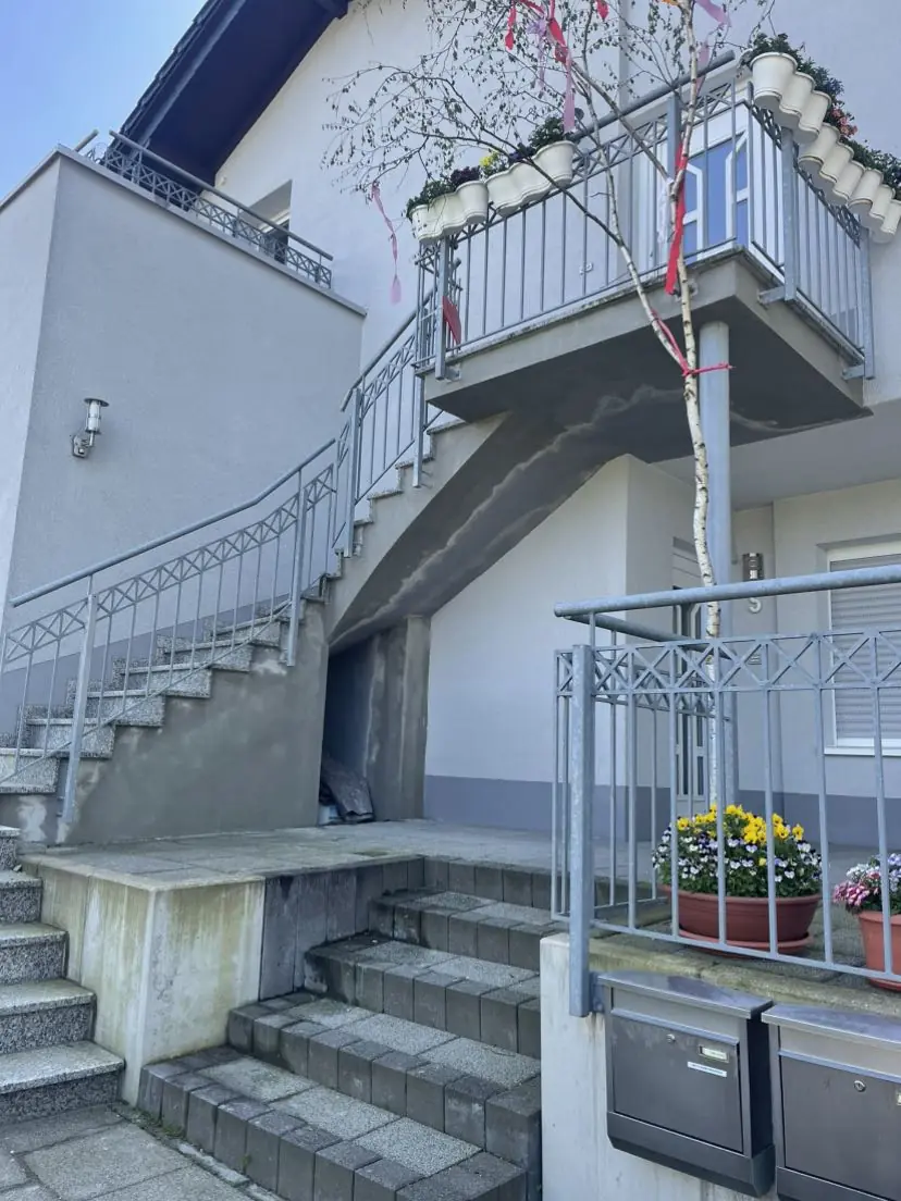 Projektfoto treppen balkon nachher